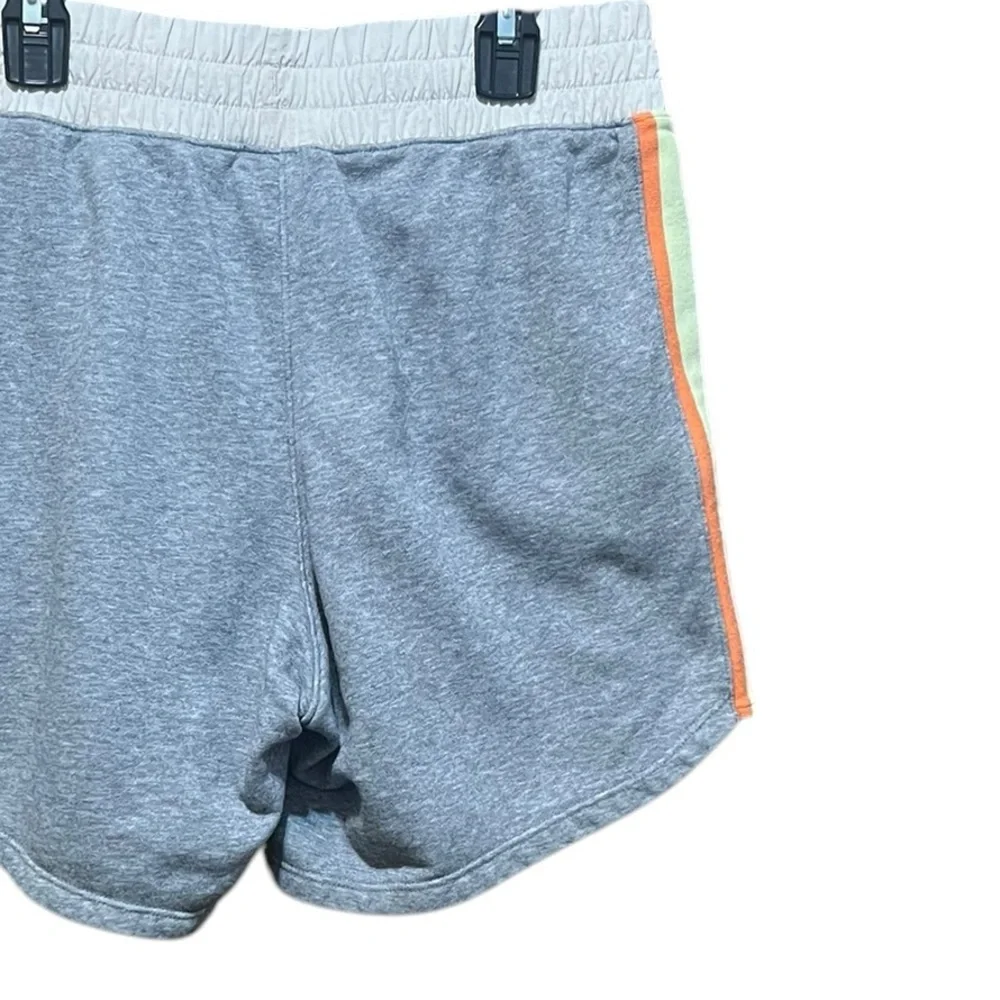 Nike Girls Sportswear Heritage Shorts Carbon Heather Size‎ XL